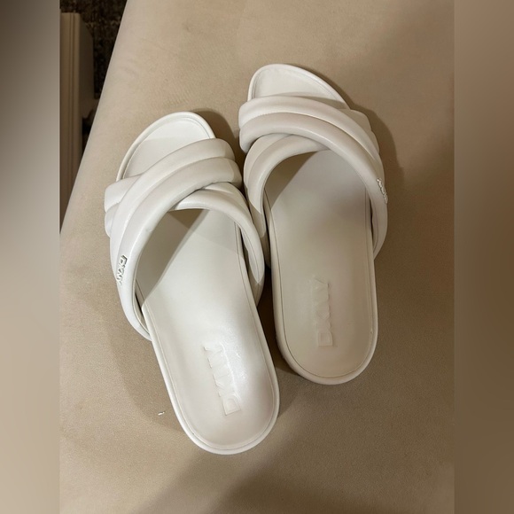 DKNY Indra Criss Cross Shoes - Picture 3 of 5